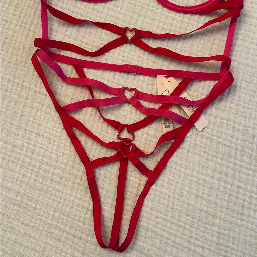 NWT Victoria's Secret Strappy Heartware Open Teddy - Picture 8 of 12